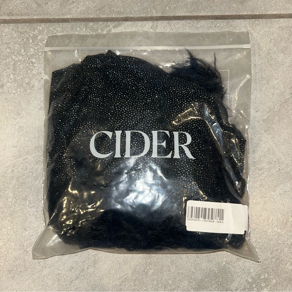 Cider Black & Silver Long Sleeve Crop Top & Bra Feather Fringe Size L Brand New - Picture 12 of 12